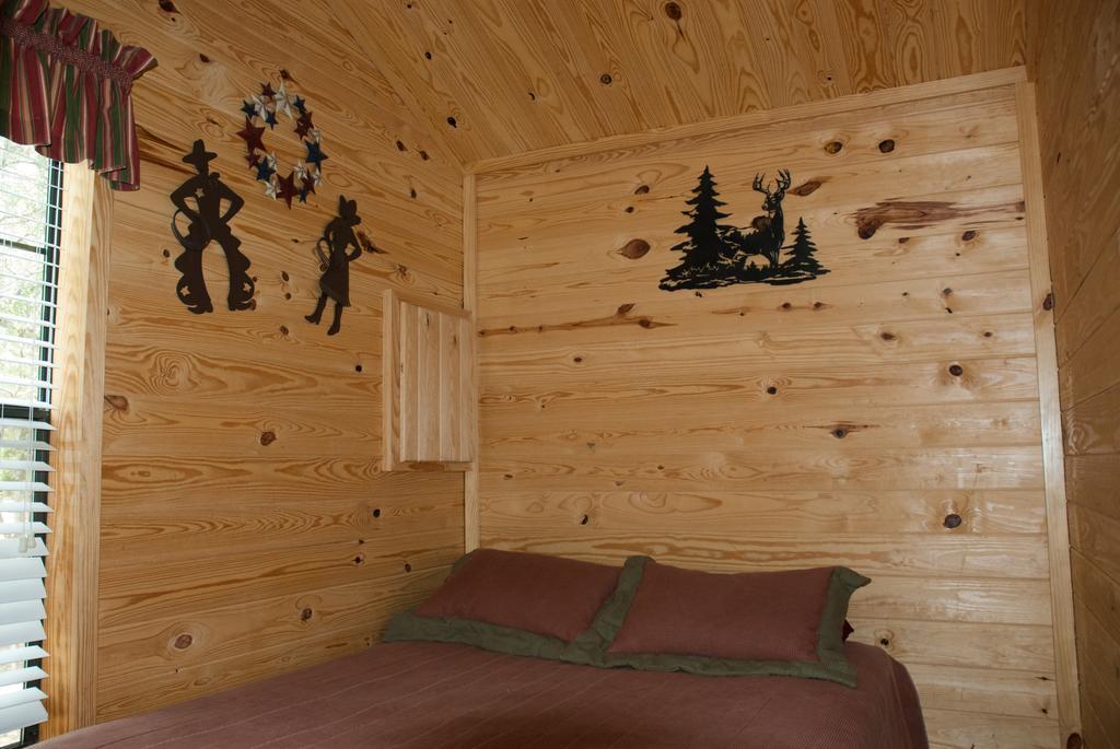 Medina Lake Camping Resort Cabin 3 Lakehills Dış mekan fotoğraf